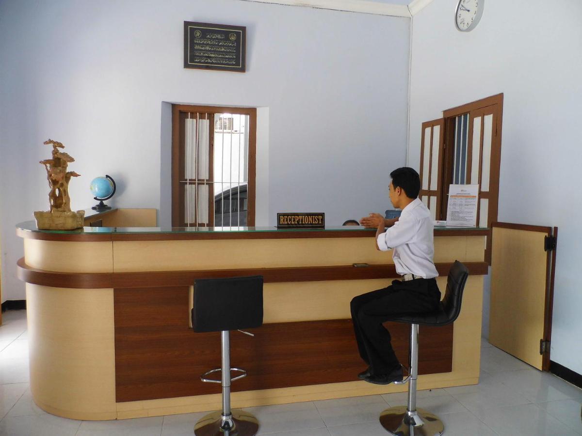 Hotel Ilhami Blitar Dış mekan fotoğraf